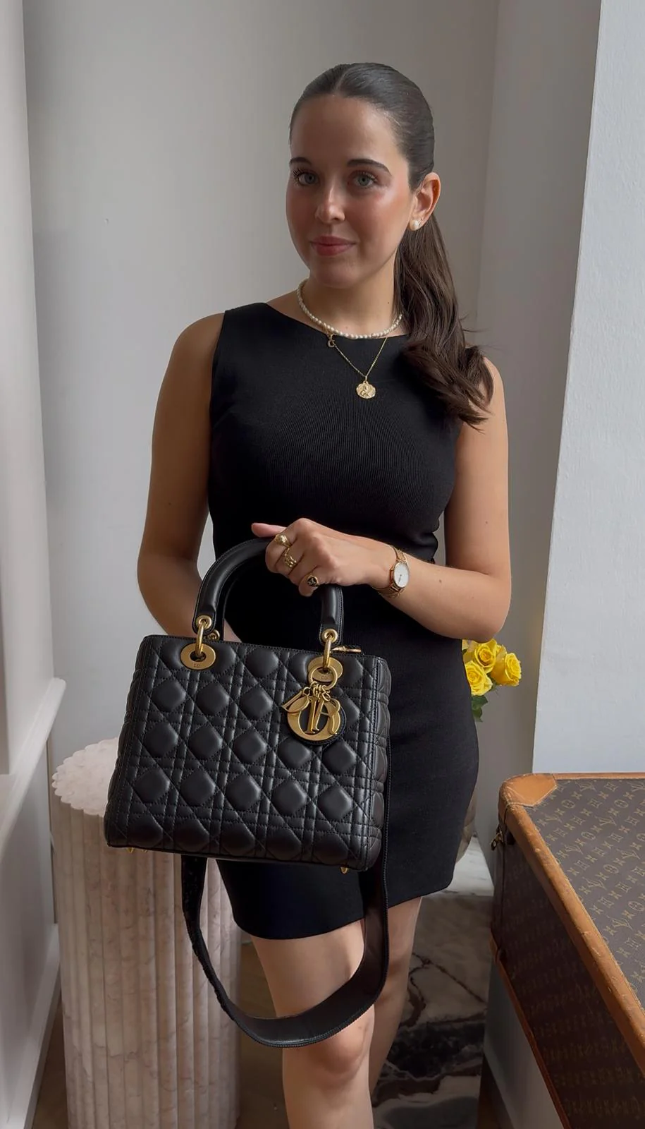 Christian Dior Schwarzes mittelgroßes Lammleder mit goldener Hardware von 2017