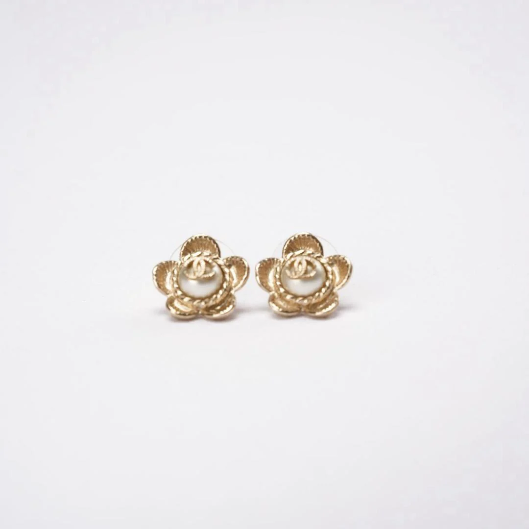 Chanel Pearl CC Flower Earrings Gold