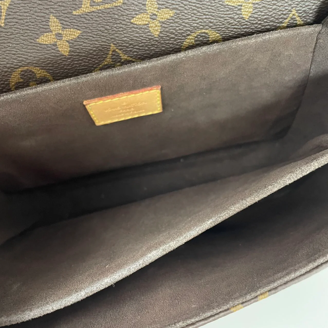 Louis Vuitton Monogram Pochette Metis MM Hand Bag 2019