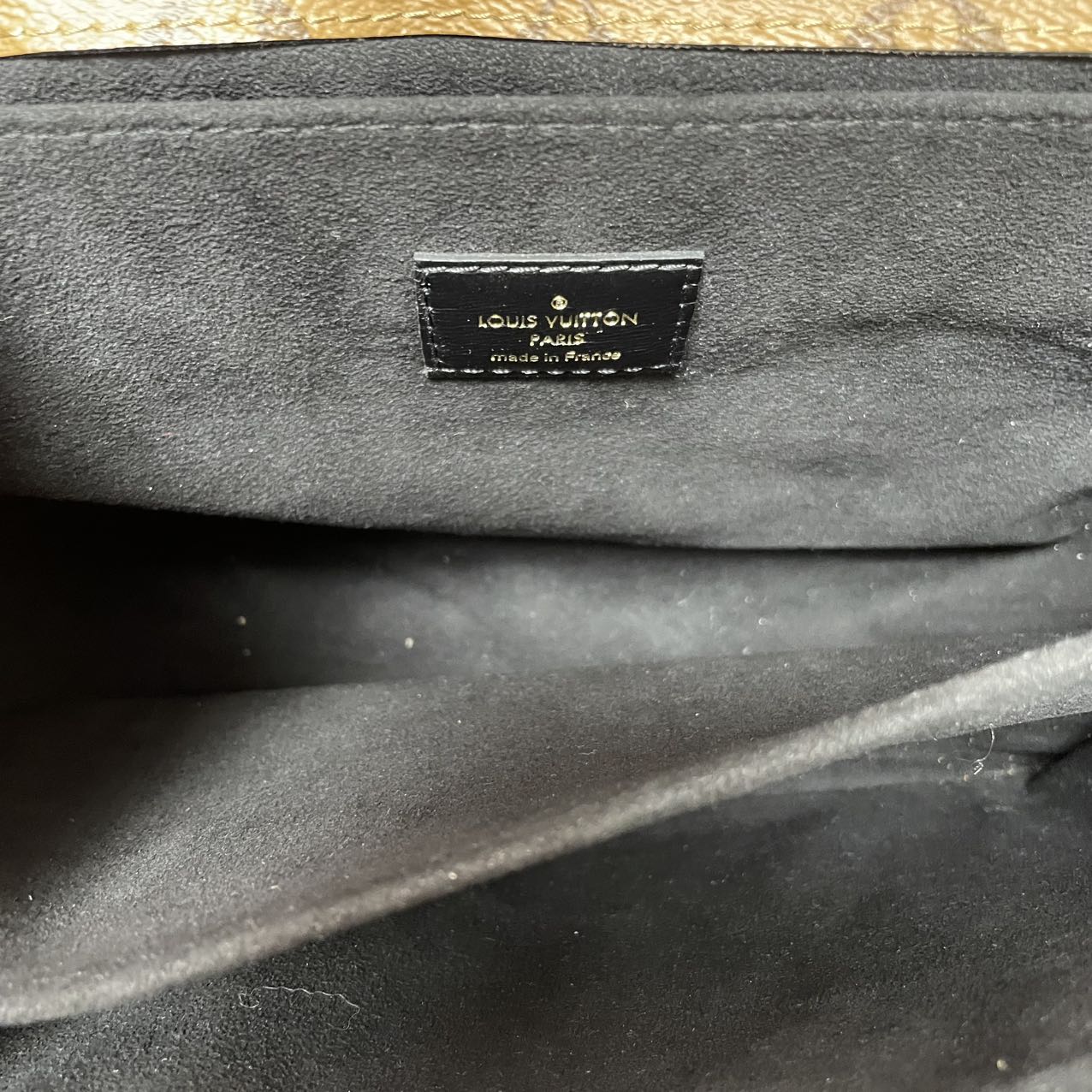 Louis Vuitton Pochette Métis Monogram Reverse Canvas 2018