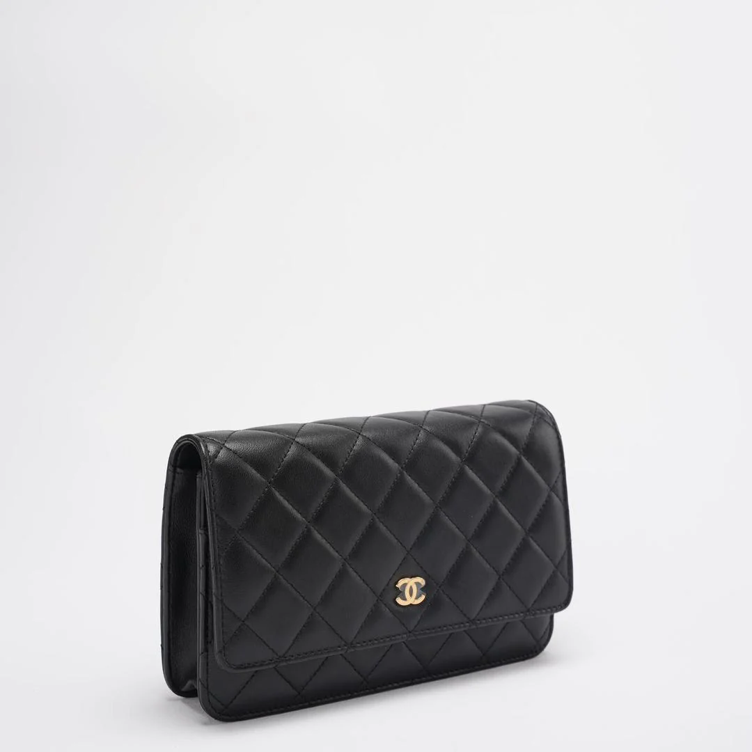 Chanel Wallet On Chain (WOC) Black Bag In Lambskin Leather With Gold Hardware 2018 Side image