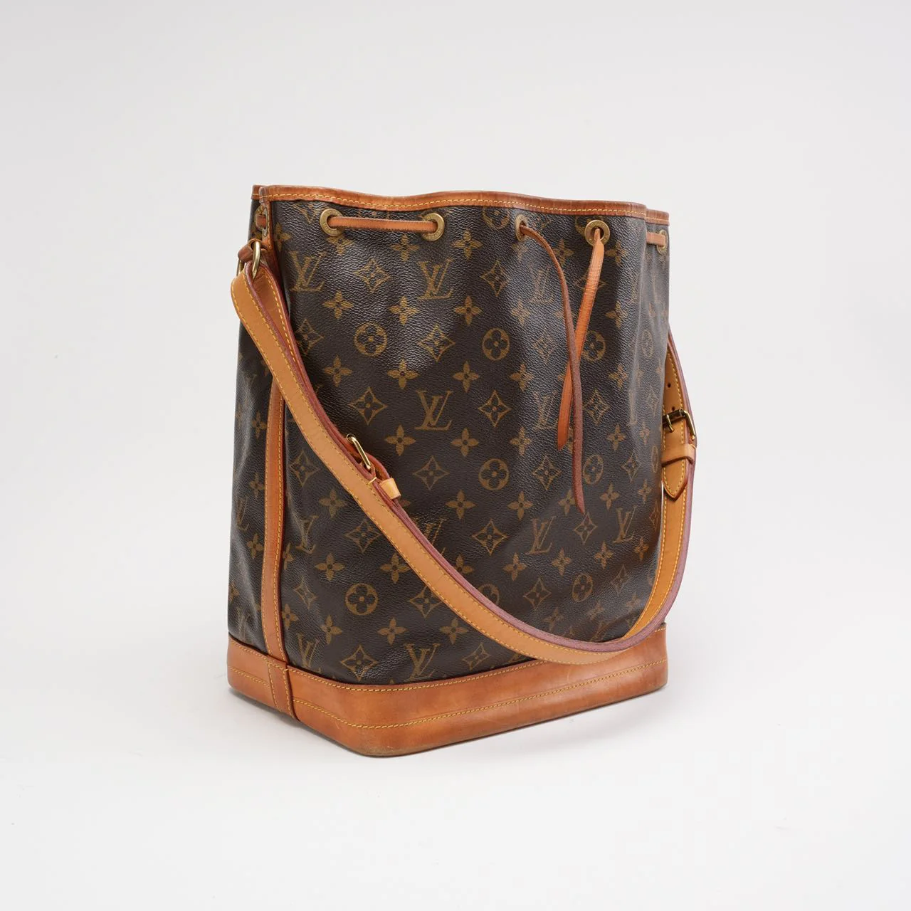 Louis Vuitton Noé Grand Monogram Canvas