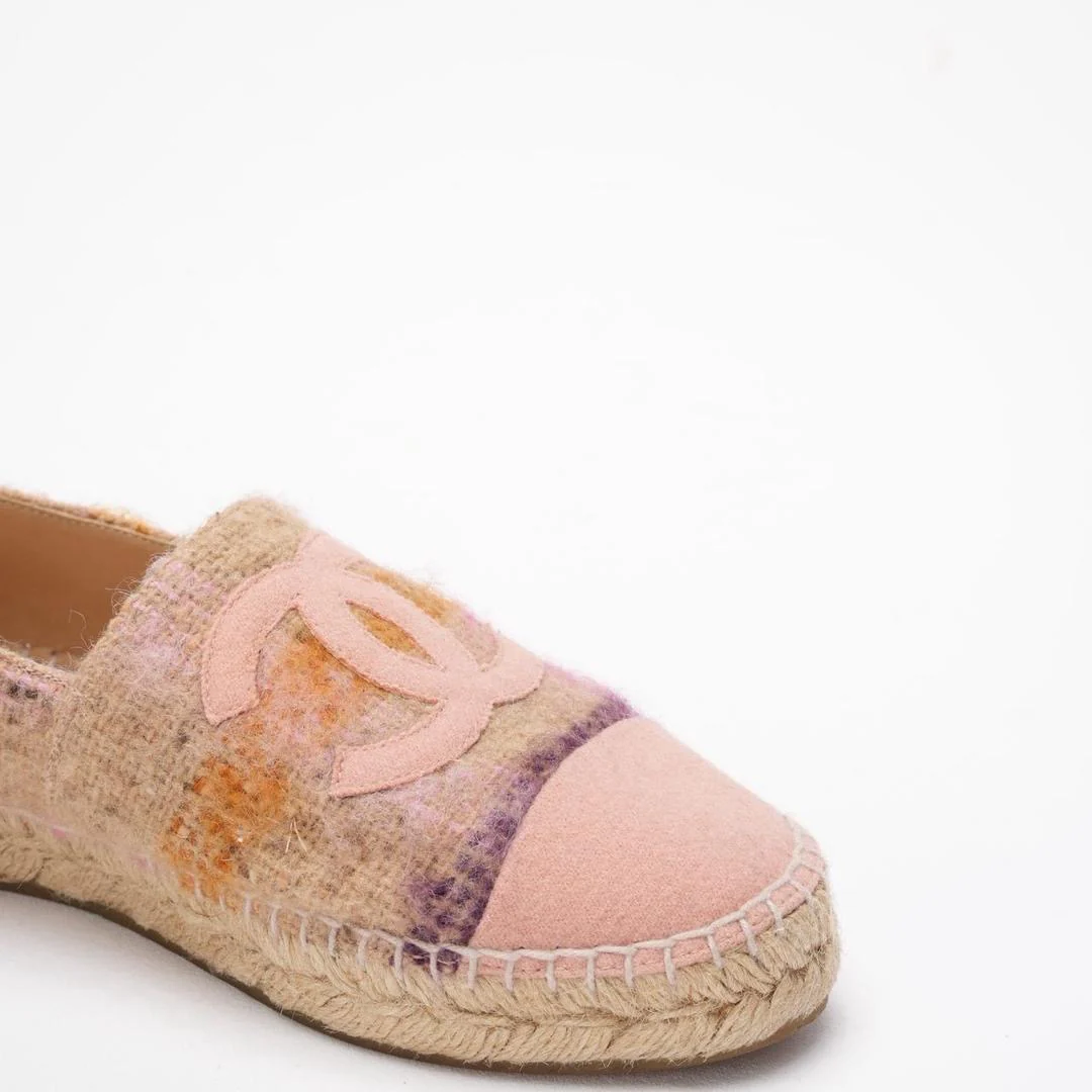 Chanel Beige / Pink Peach CC Cap Toe Espadrilles 40