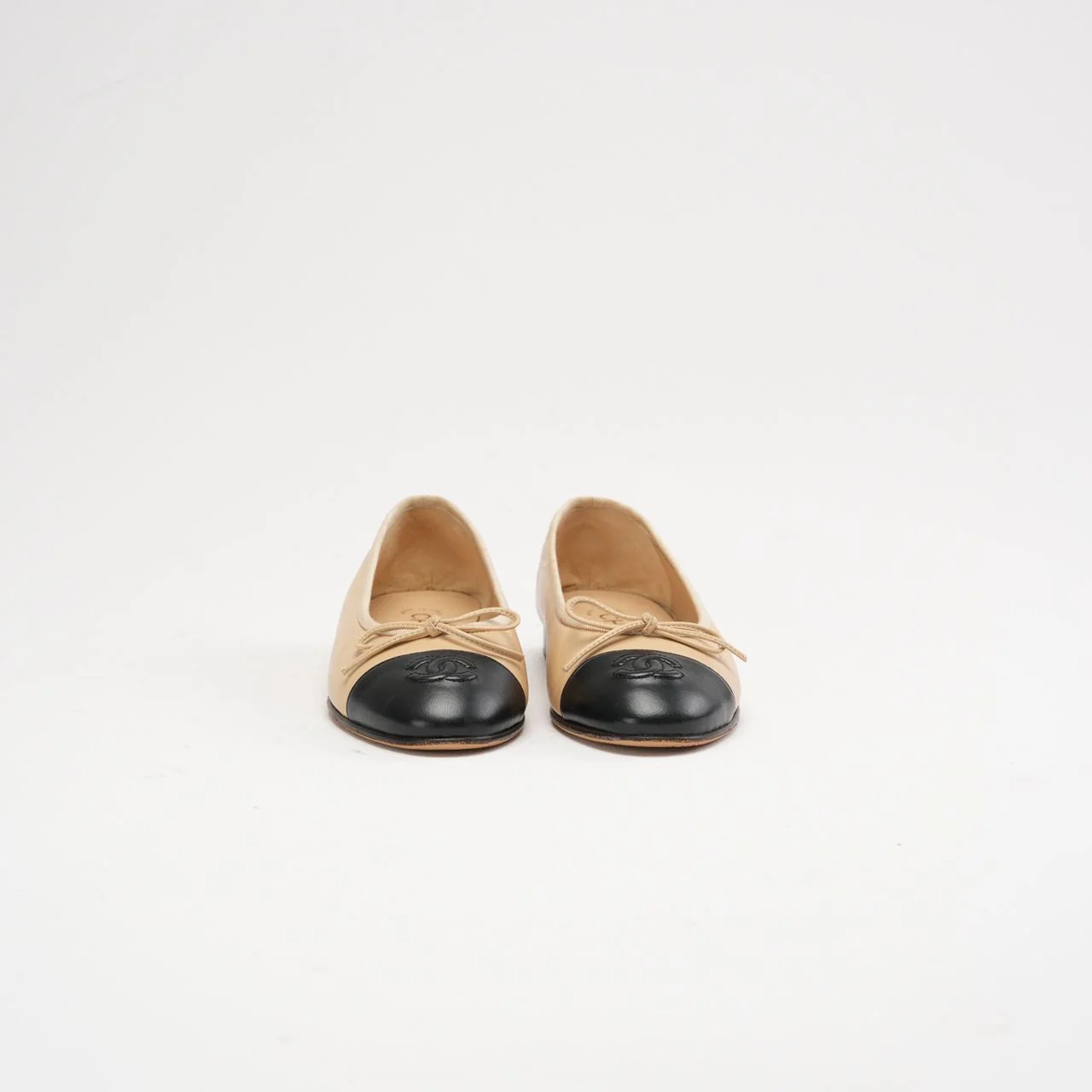 Chanel Beige/Black CC Cap Toe Ballet Flats Size 35.5C