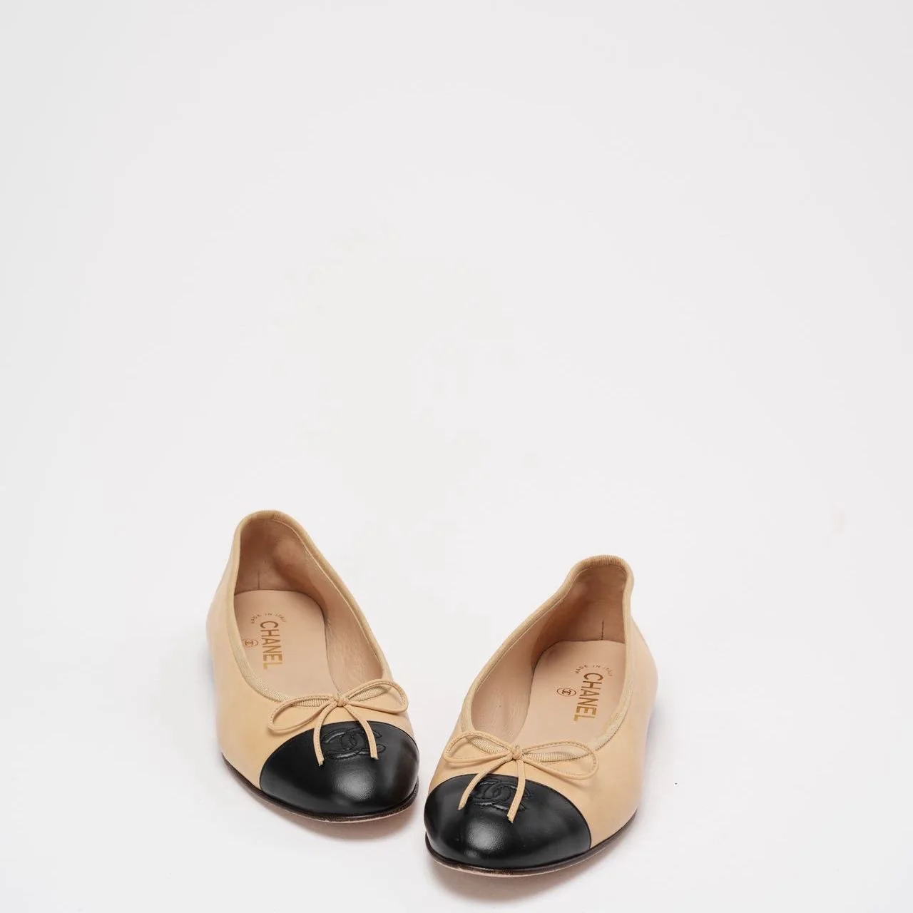 Chanel Beige / Black Leather CC Cap Toe Ballet Flats 39