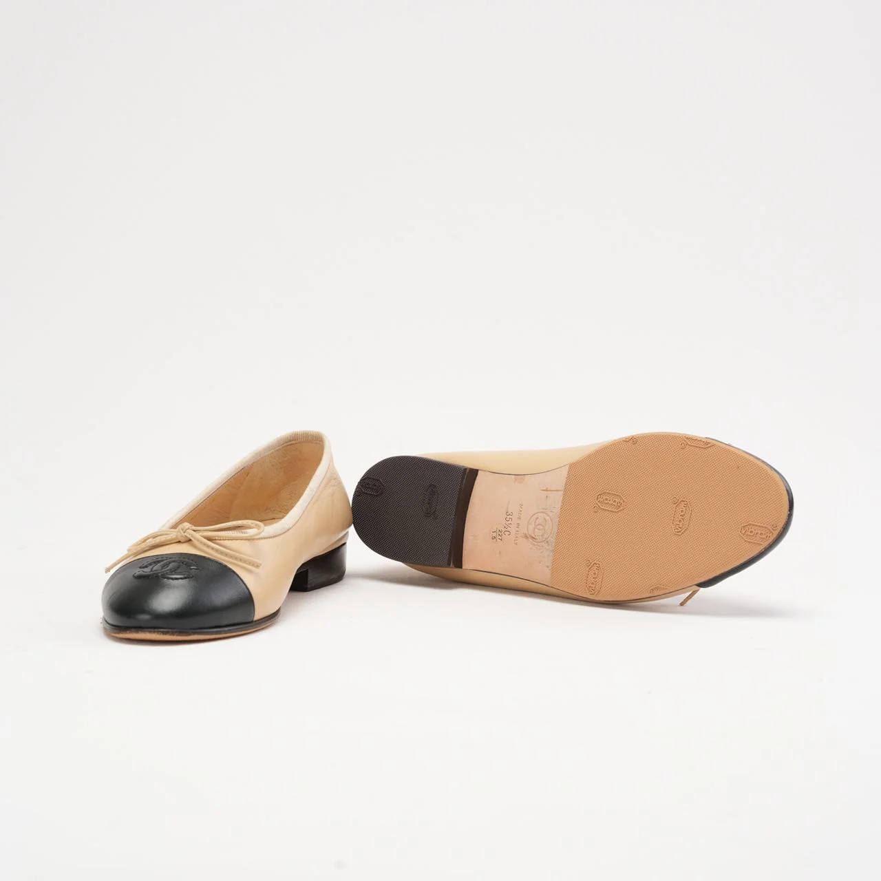 Chanel Beige/Black CC Cap Toe Ballet Flats Size 35.5C