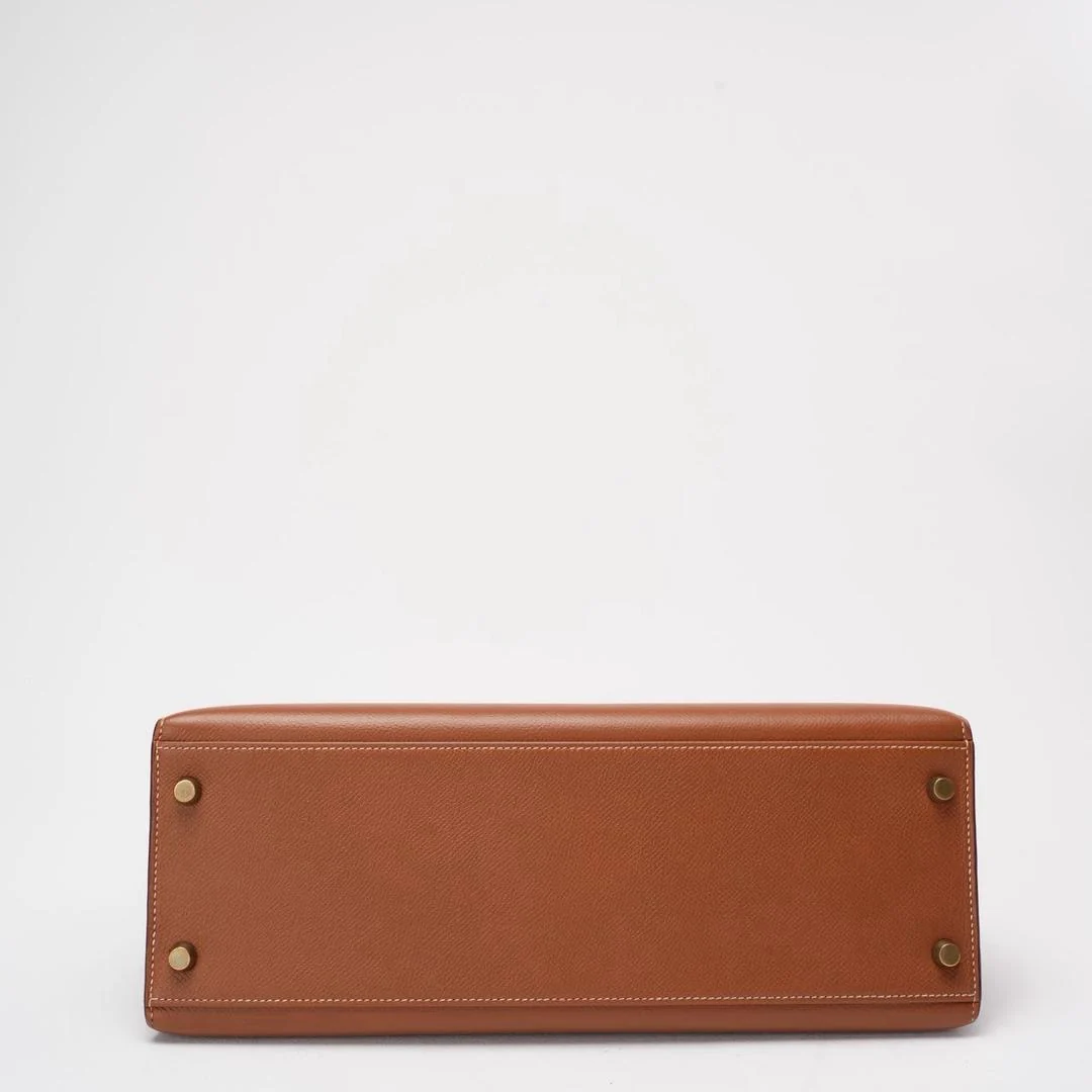 Hermès Vintage Kelly Sellier 32 Gold Leather V Cricle 1992