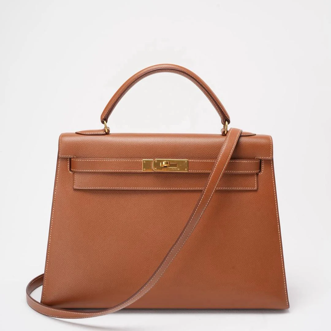 Hermès Vintage Kelly Sellier 32 Gold Leather V Cricle 1992