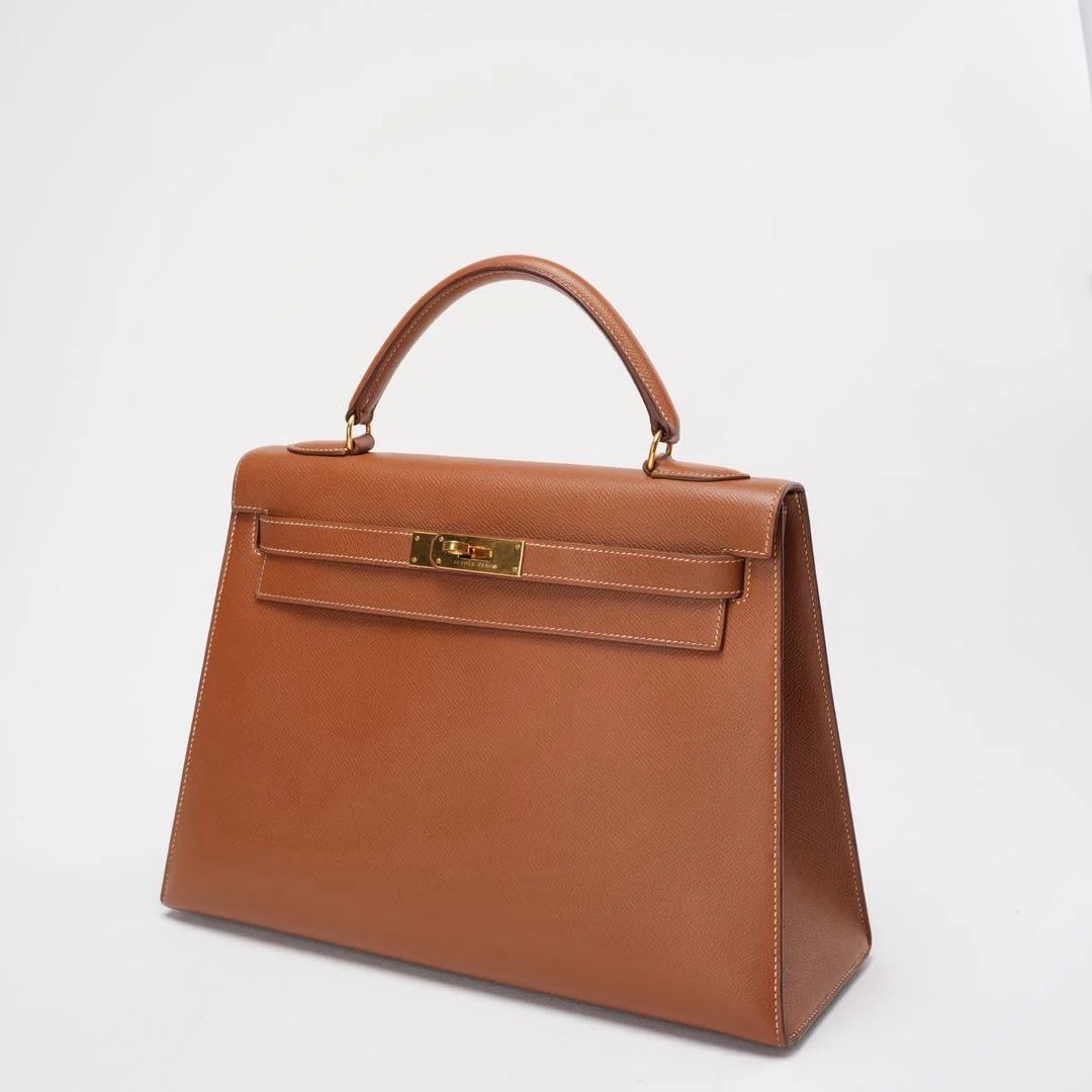 Hermès Vintage Kelly Sellier 32 Gold Leather V Cricle 1992