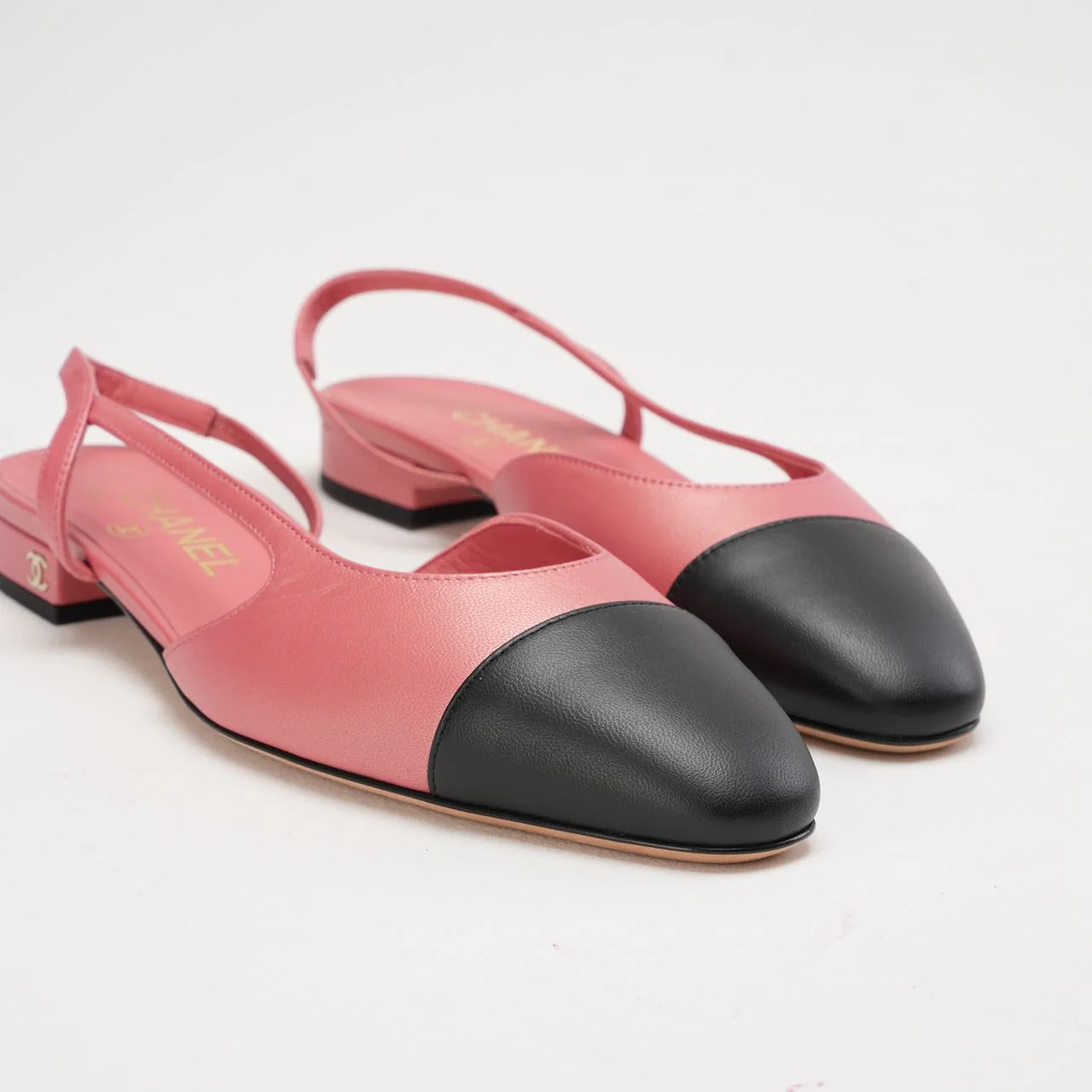 Chanel Pink / Black CC Logo Slingback Flats Size 38.5