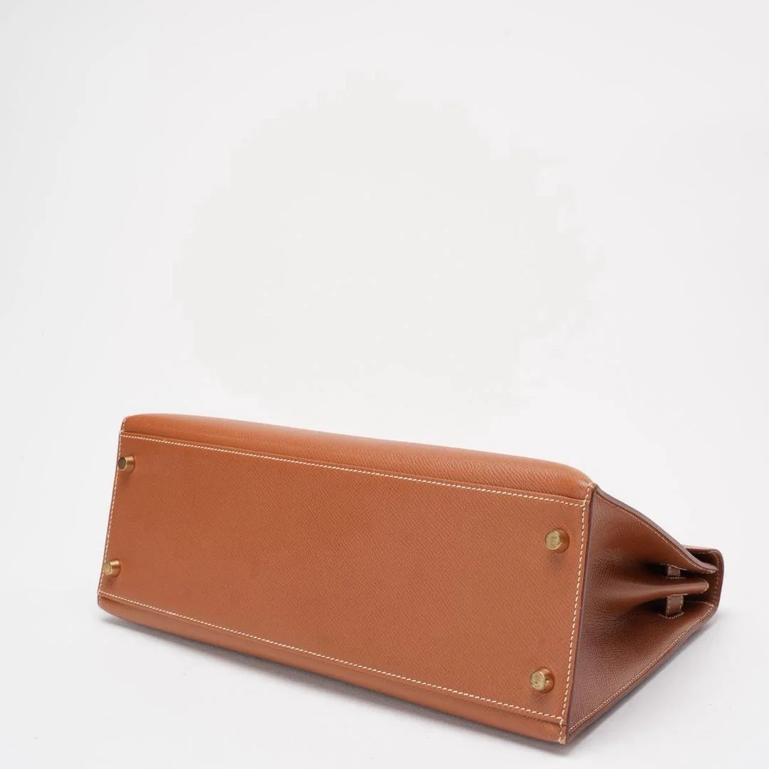 Hermès Vintage Gold Kelly Sellier 32 Epsom D Square 2000