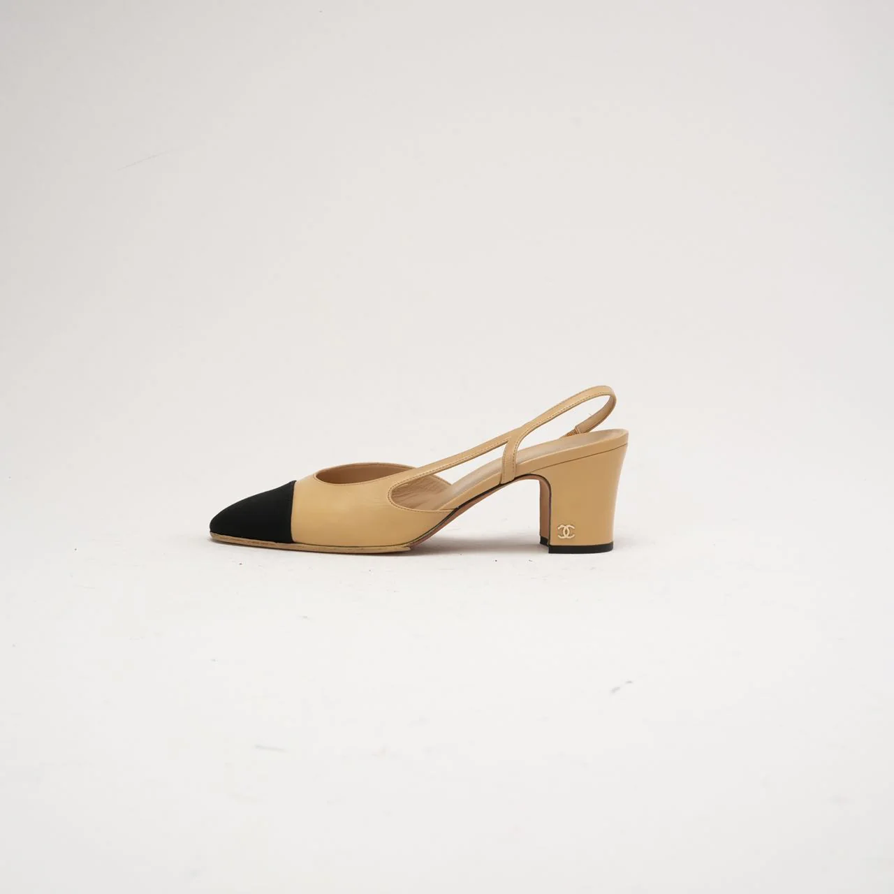 Chanel Beige /Black Cap Toe CC Slingback Pumps Size 39