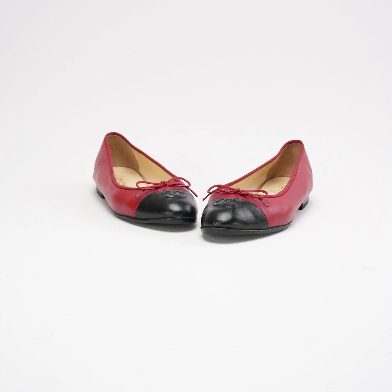 Chanel Red / Black Leather CC Cap Toe Ballet Flats Size 39