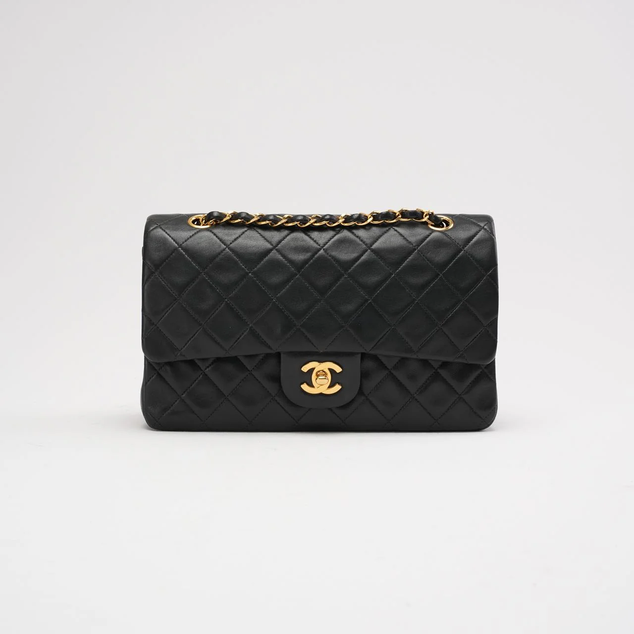 Sac Chanel noir, classique vintage, taille moyenne, à double rabat, 1997