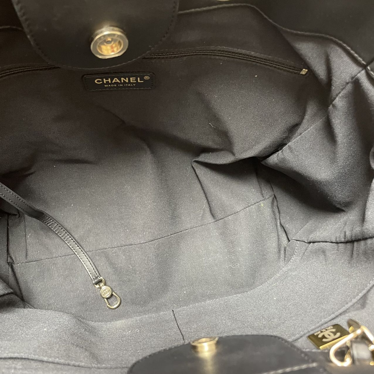 Chanel Black Cotton Crochet Small Deauville 2024