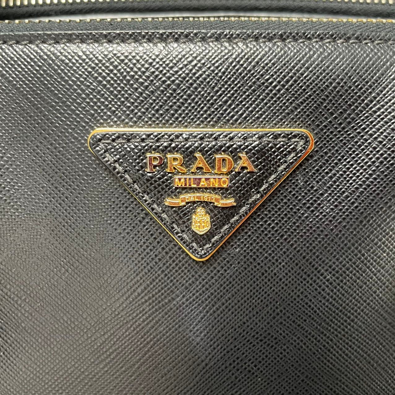 Prada Saffiano Medium Galleria Zip Tote Leather Black