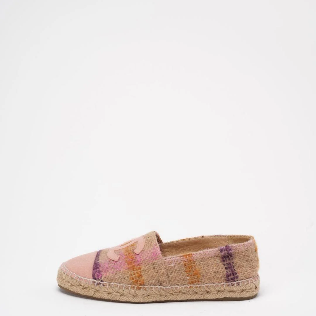 Chanel Beige / Pink Peach CC Cap Toe Espadrilles 40
