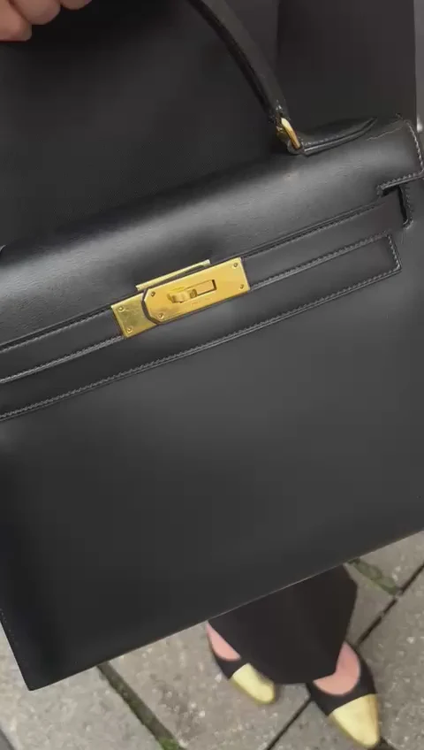 Hermes Vintage Kelly 28 Sellier Bag in Black Calf Box Leather With Gold Hardware