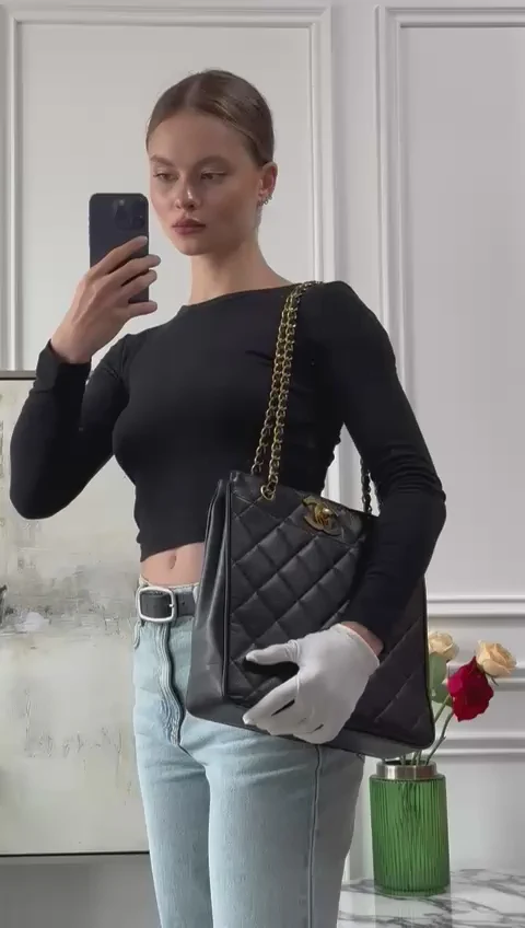 Chanel Vintage 1994 - 1996 Black Caviar Shoulder Tote Gold Hardware